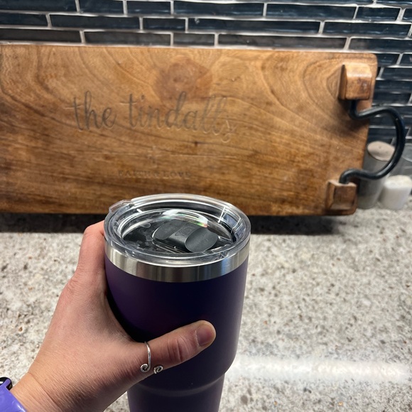 32 oz Yeti Dark Purple Tumbler - Stainless Steel - Picture 3 of 3